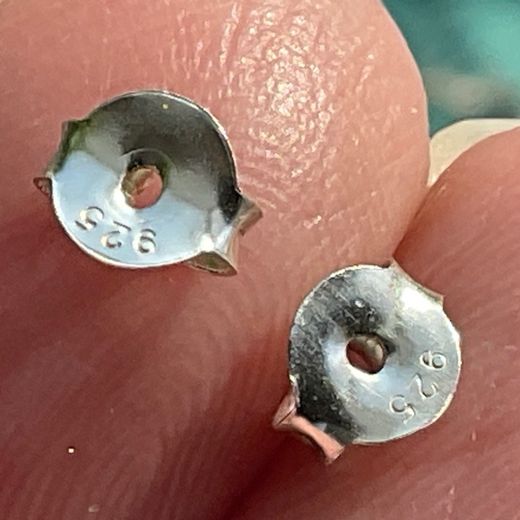 Tiffany & Co. Silver Heart Earrings - Picture 8 of 8